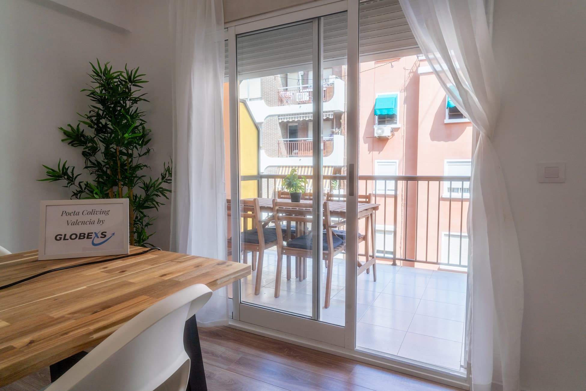 C.Barcelona bedroom - Coliving Valencia by Globexs (building Poeta)
