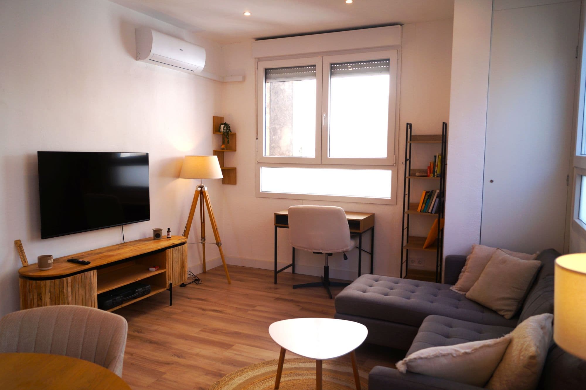 Plom - Stylish Expat Apartment in Valencia