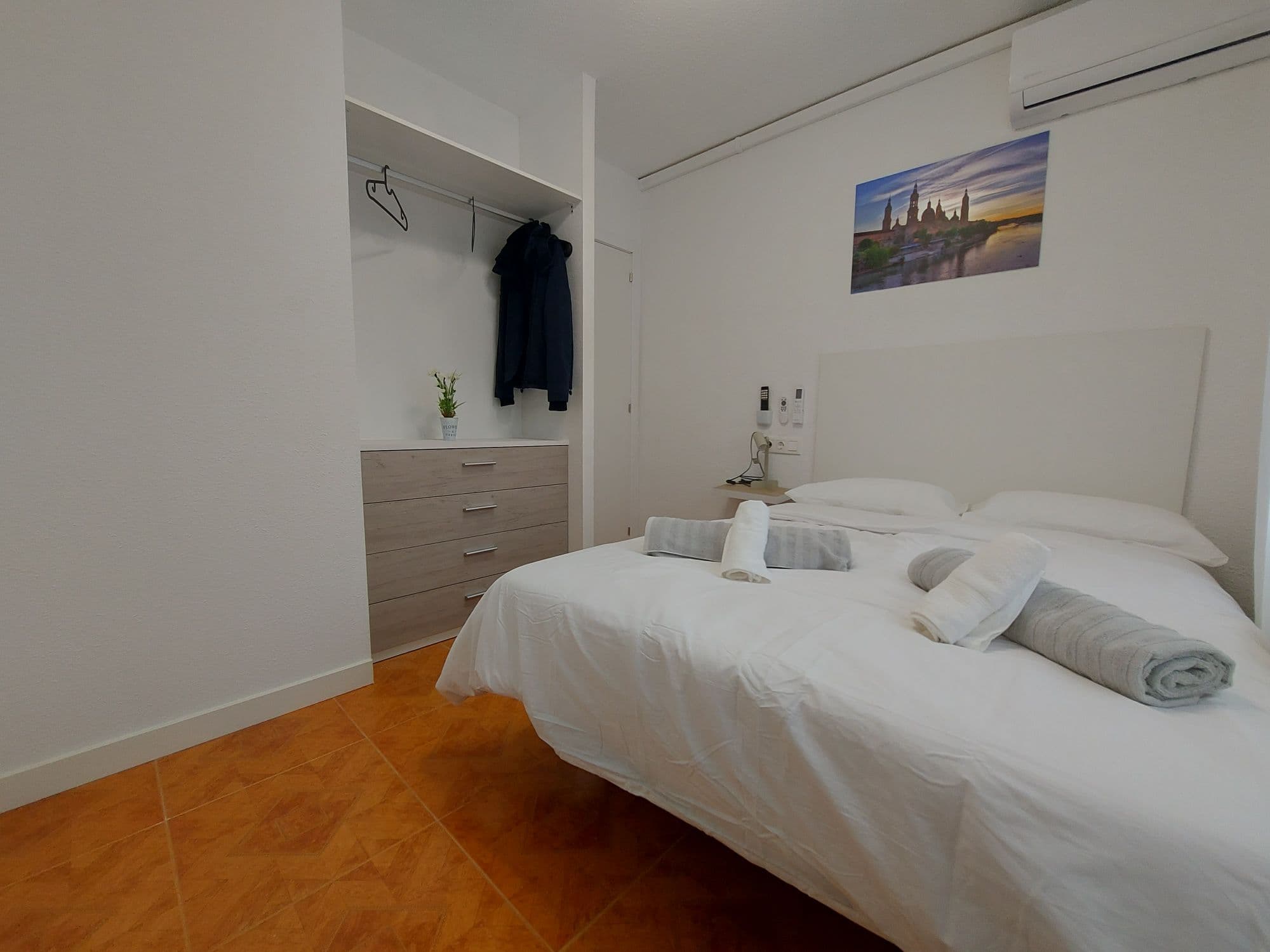 Manzanares Bedroom - Flexliving Madrid by Globexs (building Villaverde)