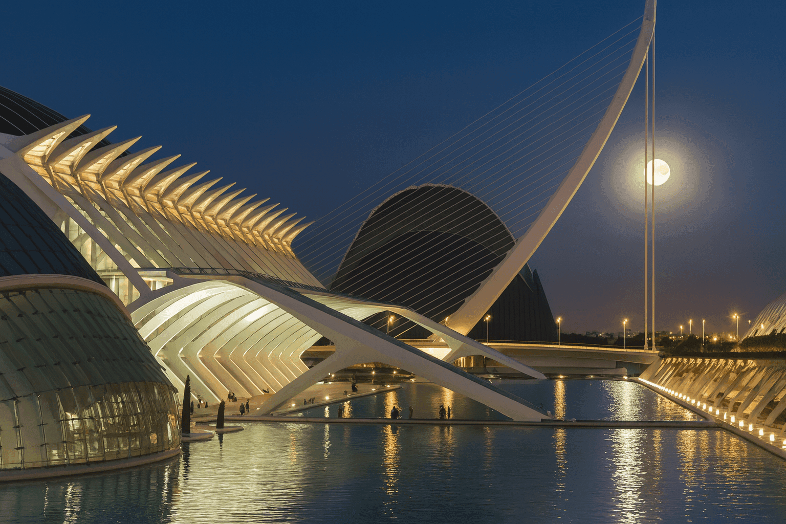 Cost of Living in Valencia (2025) – Complete Guide to Rent, Bills and Daily Expenses