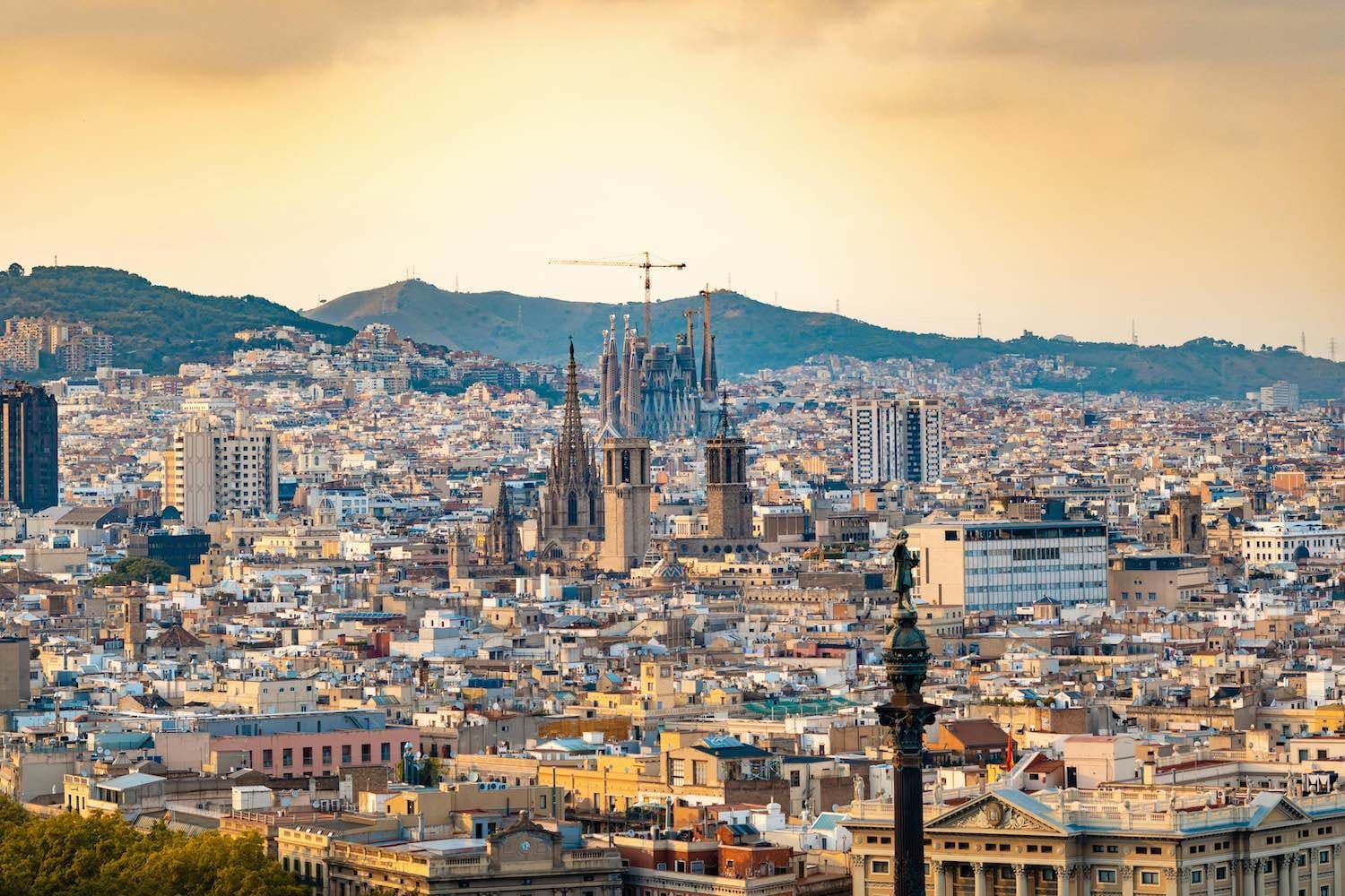 Pros and cons of living in Barcelona