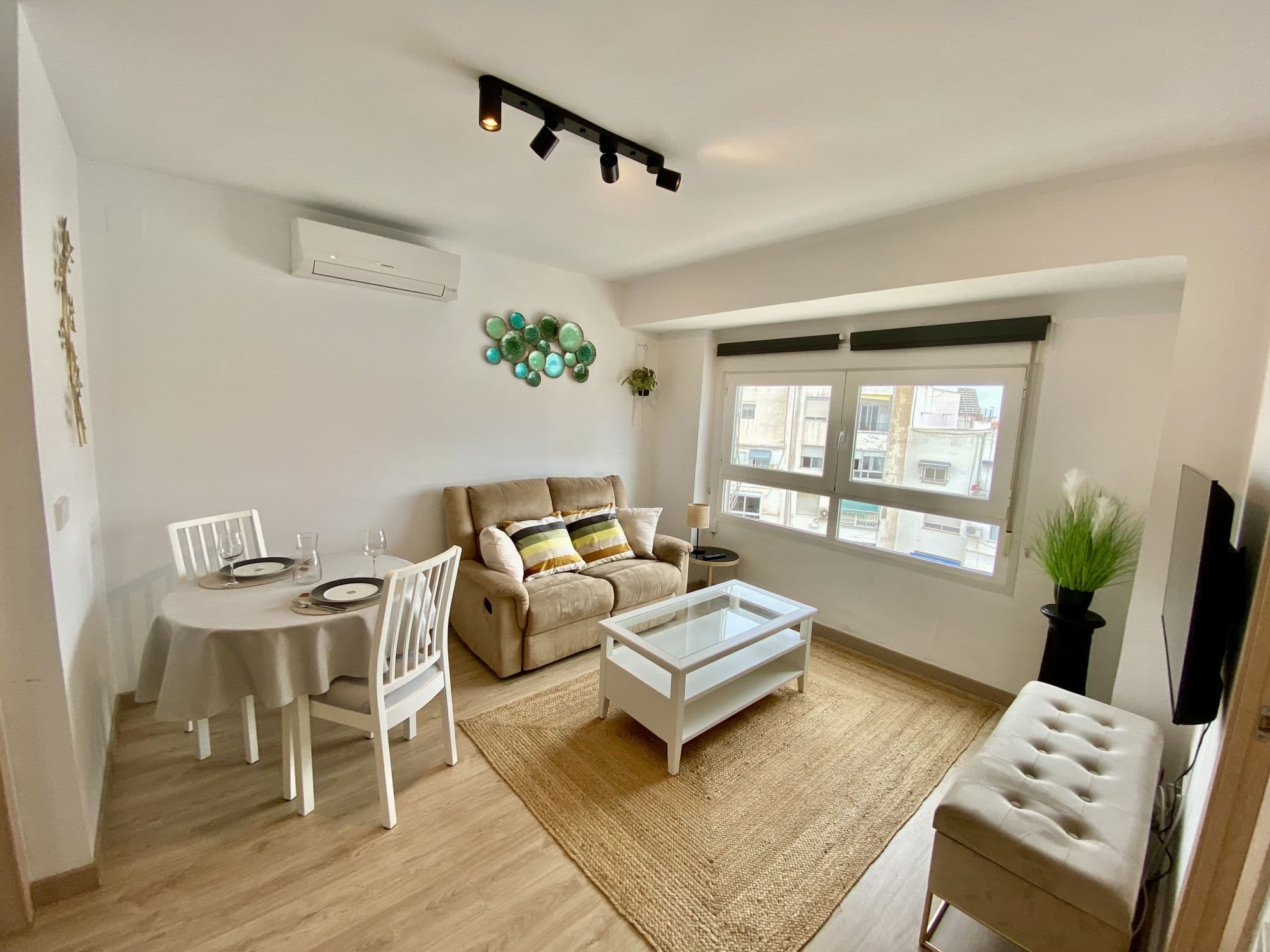 Monteolivete - Beautiful furnished 2 bedroom apartment with dedicated office space in Valencia