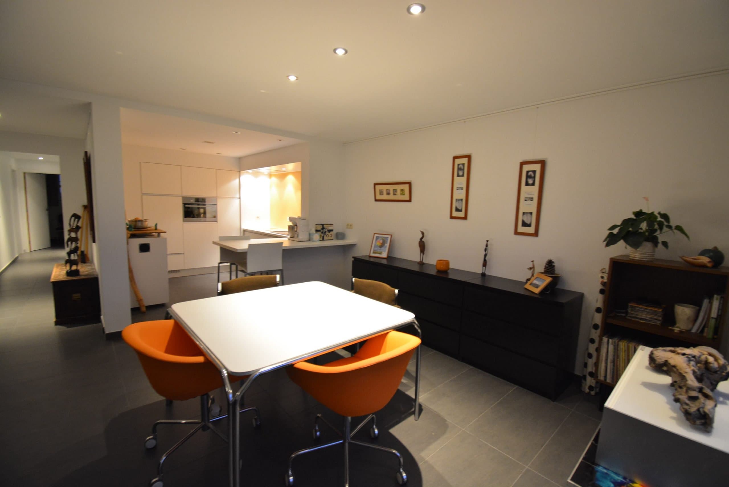 Colmar - Modern Apartment with Terrace in Sint-Niklaas