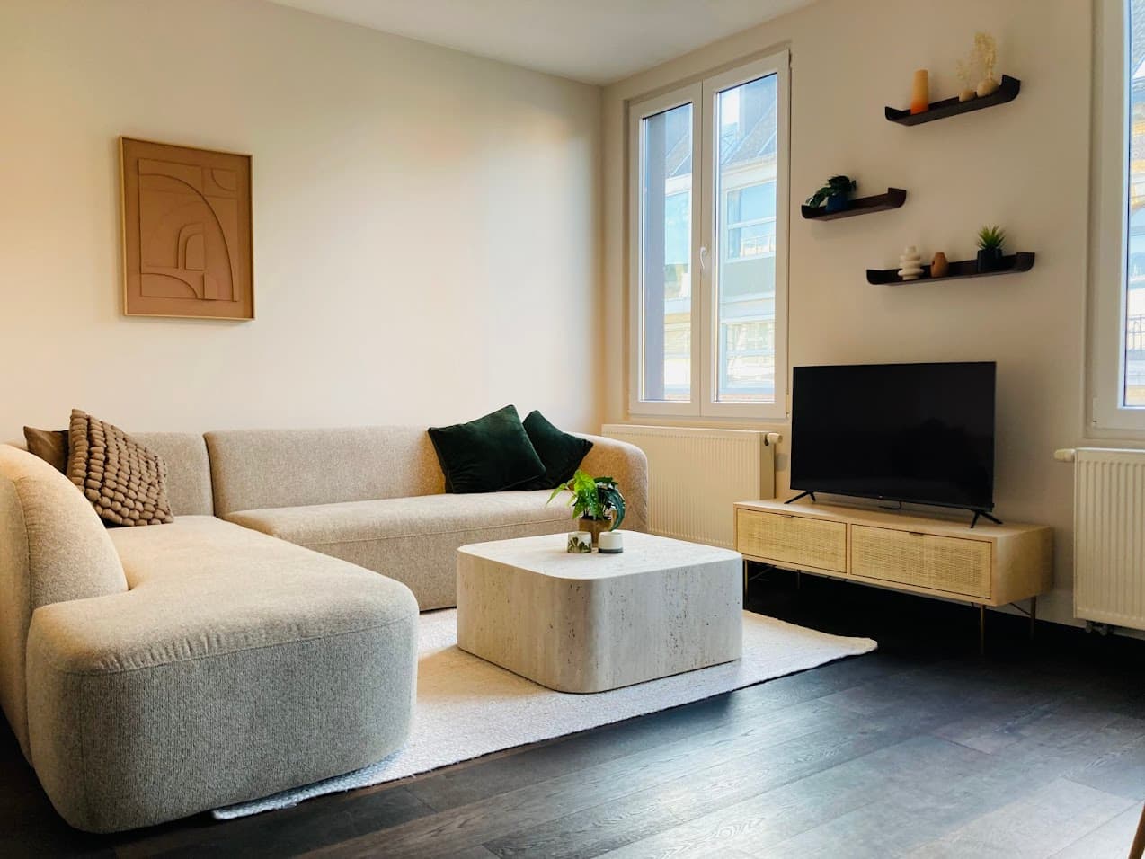 Lambermont – Stylish One-Bedroom Apartment in Antwerp