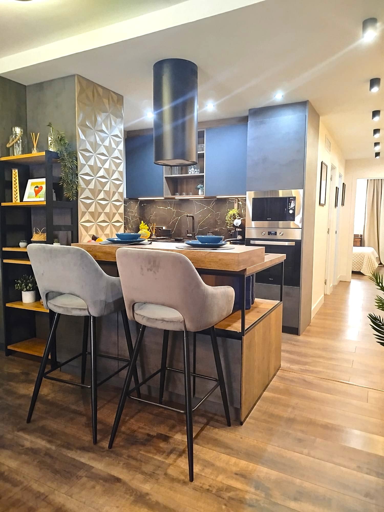 Monserrat – Designer apartment with balcony