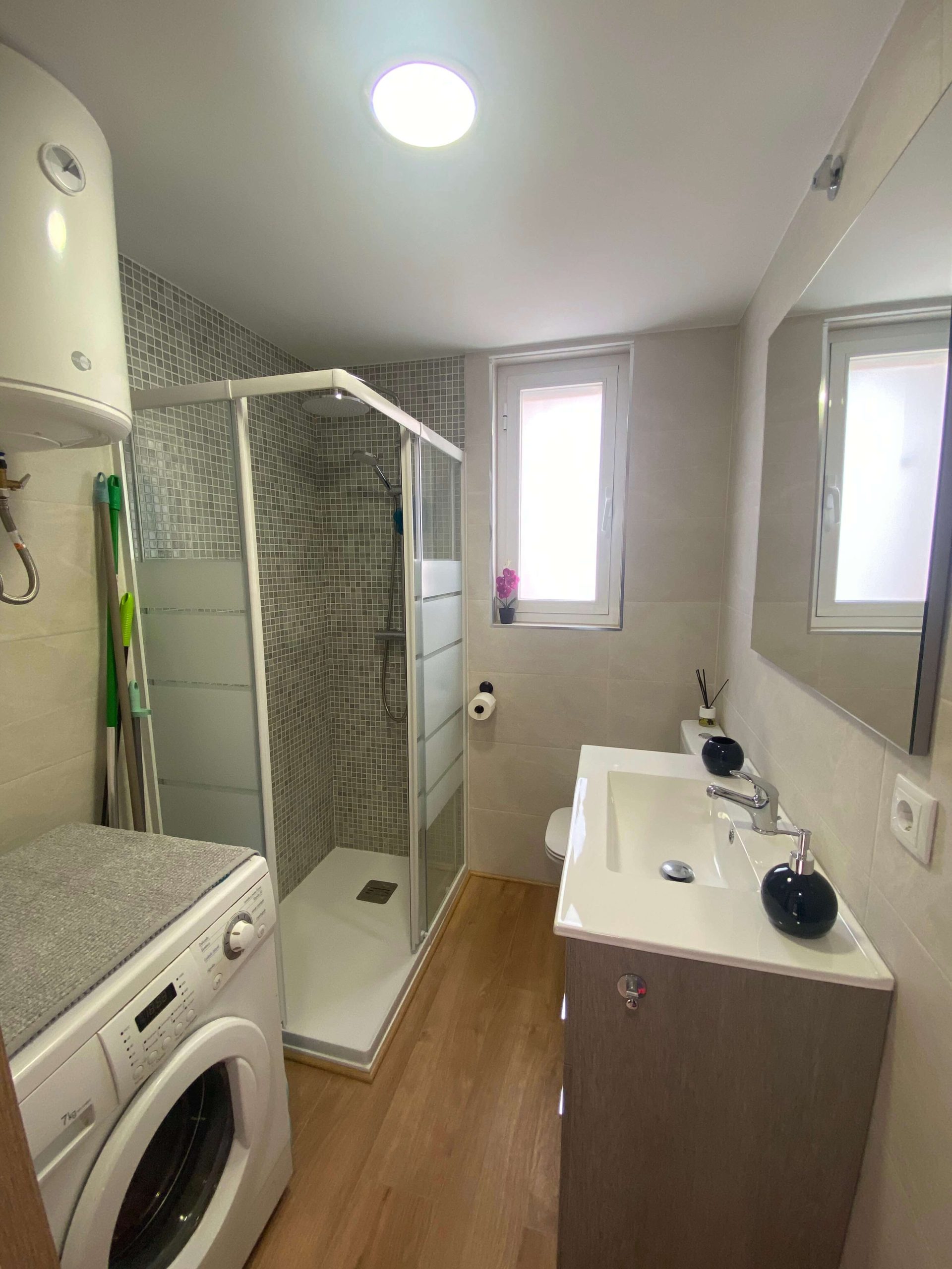 Bathroom apartment for rent in valencia ciudad de las ciencias