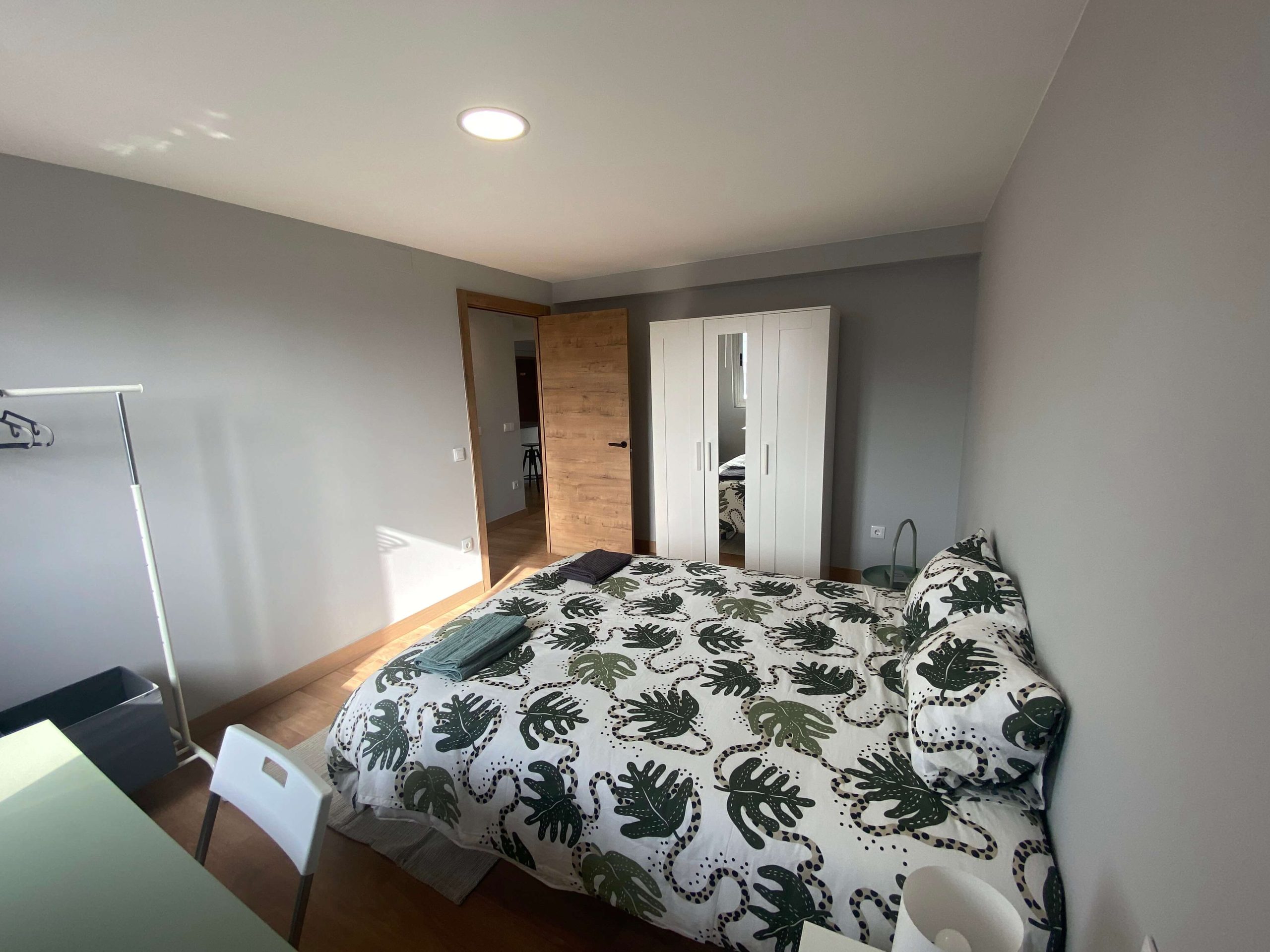 main bedroom apartment for rent in valencia ciudad de las ciencias