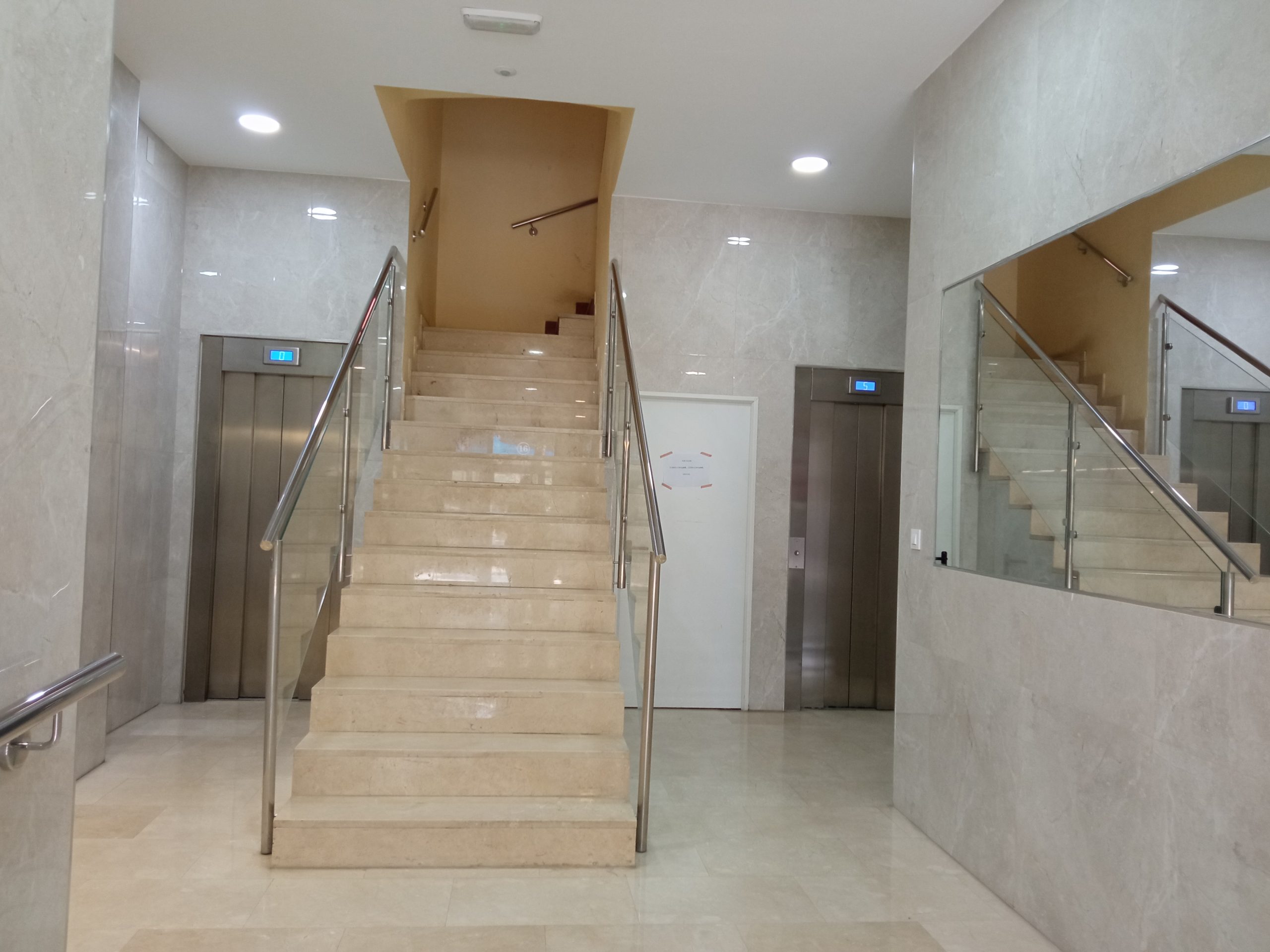 apartment for rent in Valencia - enterance