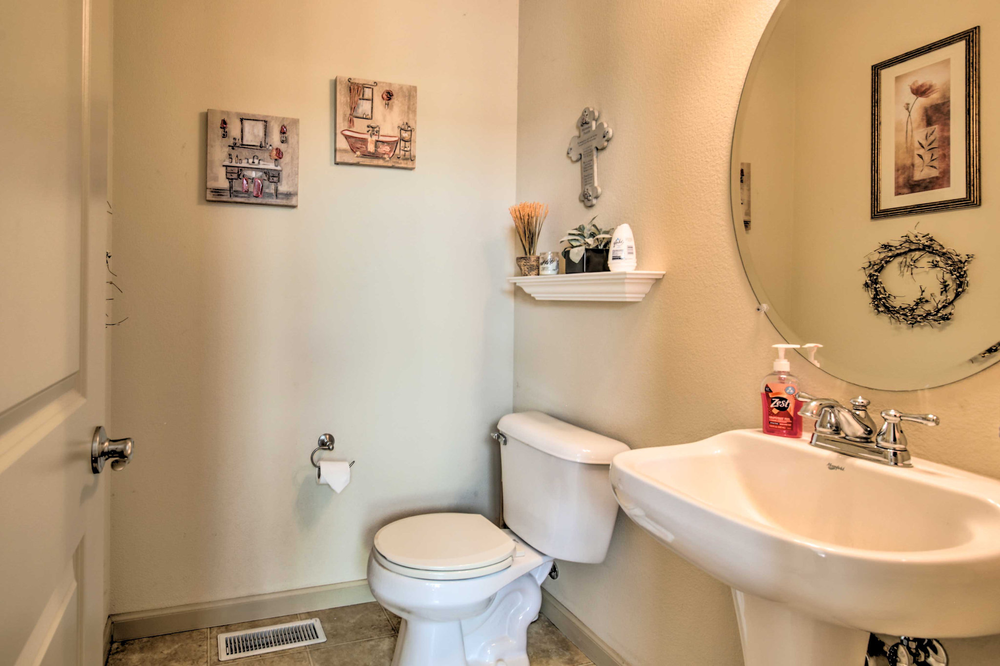 house for rent in Lafayette - bathroom