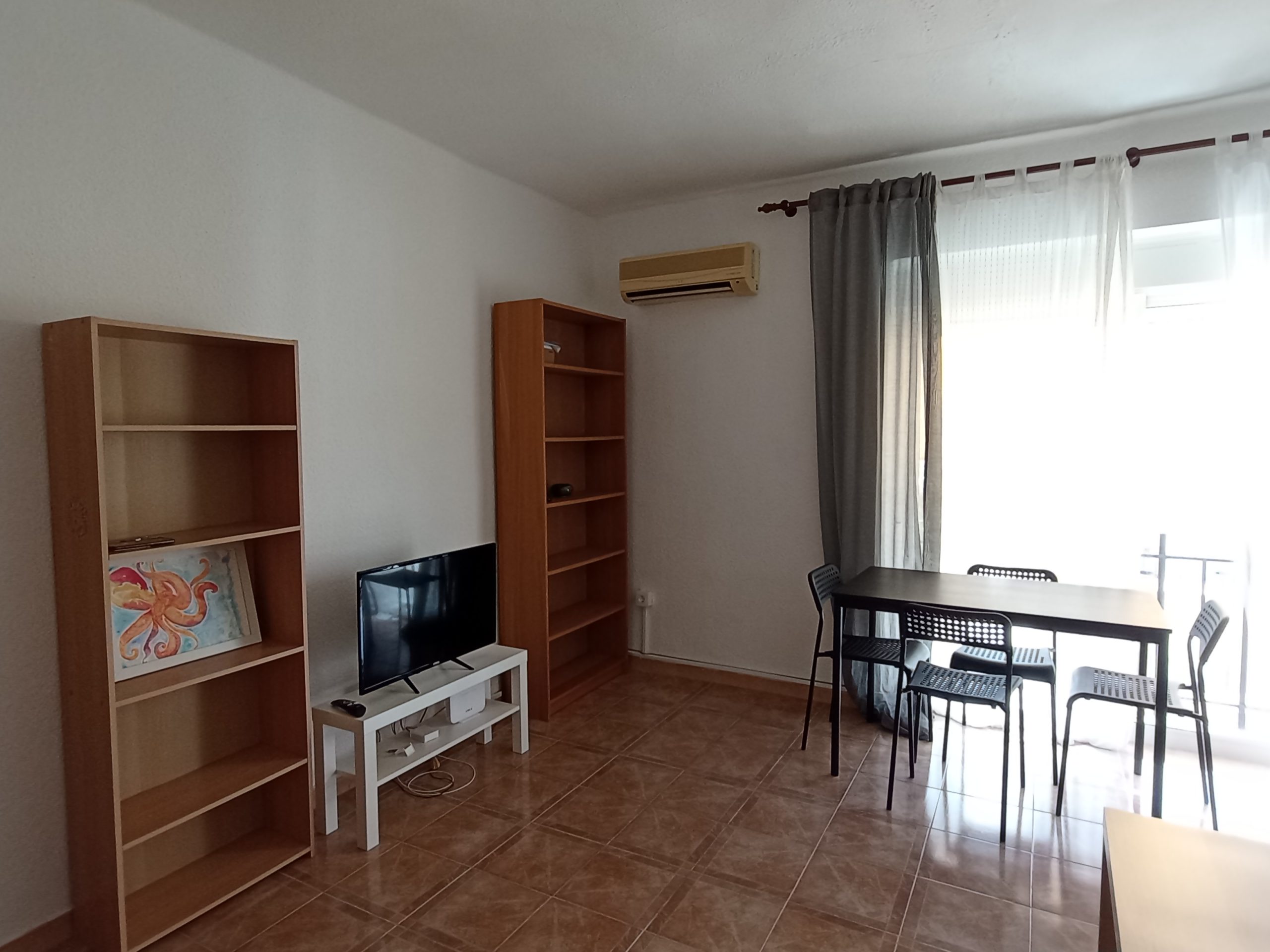 apartment for rent in Valencia - livingroom