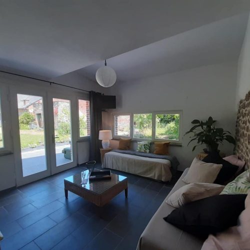 apartment-for-rent-incambon-livingroom
