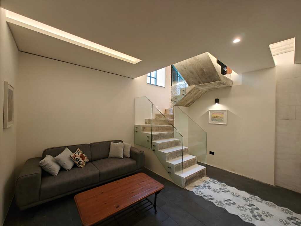 living room Sliema Maisonette - 2 bedroom apartment for rent in Malta 2