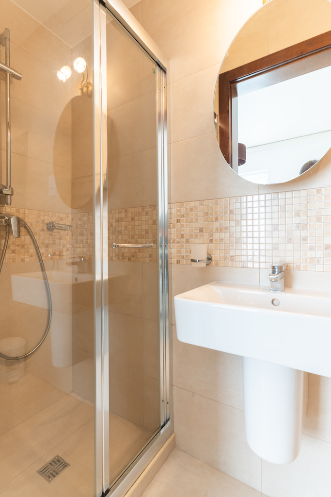 apartment for rent in Malta - bathroom